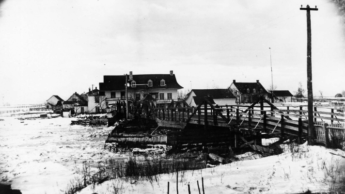 1816
